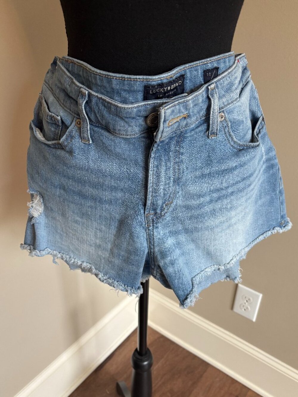 Lucky Brand "The Cut Off" Short-Size 10